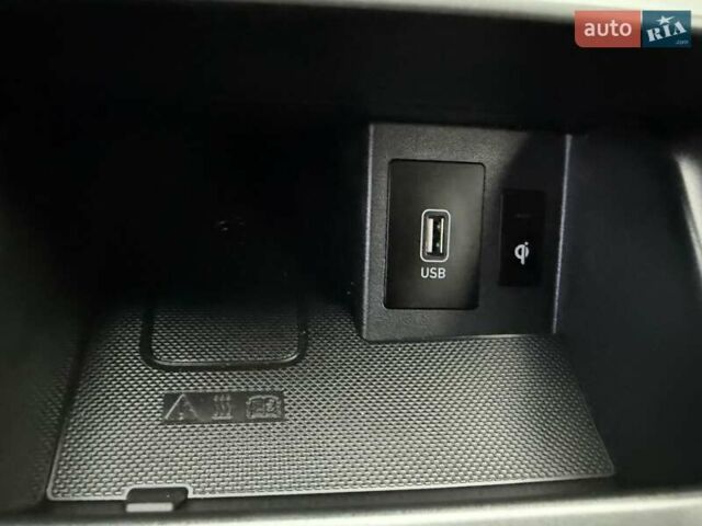 Белый Хендай Kona Electric, объемом двигателя 0 л и пробегом 92 тыс. км за 17950 $, фото 90 на Automoto.ua