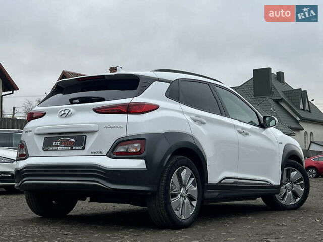 Белый Хендай Kona Electric, объемом двигателя 0 л и пробегом 111 тыс. км за 18570 $, фото 7 на Automoto.ua