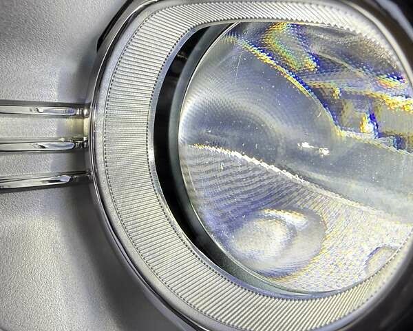 Белый Хендай Kona Electric, объемом двигателя 0 л и пробегом 92 тыс. км за 17950 $, фото 15 на Automoto.ua