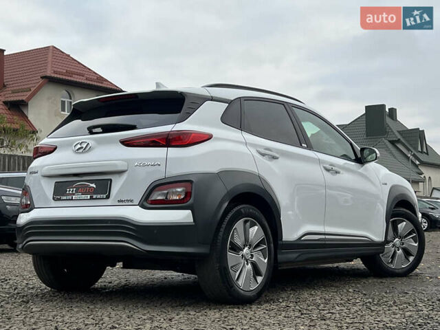 Білий Хендай Kona Electric, об'ємом двигуна 0 л та пробігом 70 тис. км за 19828 $, фото 7 на Automoto.ua