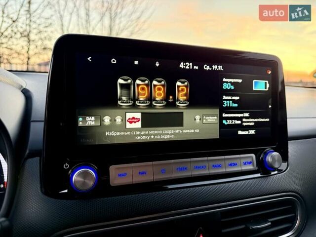 Белый Хендай Kona Electric, объемом двигателя 0 л и пробегом 78 тыс. км за 17250 $, фото 61 на Automoto.ua