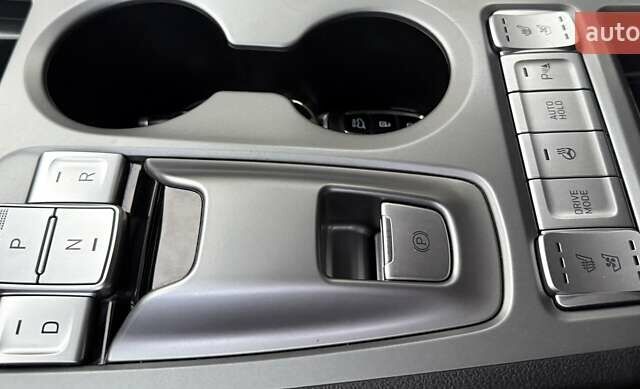 Белый Хендай Kona Electric, объемом двигателя 0 л и пробегом 92 тыс. км за 17950 $, фото 91 на Automoto.ua