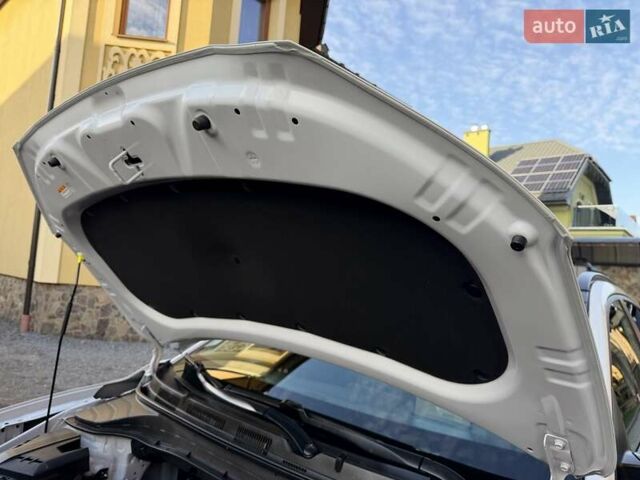 Білий Хендай Kona Electric, об'ємом двигуна 0 л та пробігом 64 тис. км за 16950 $, фото 58 на Automoto.ua