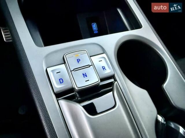 Белый Хендай Kona Electric, объемом двигателя 0 л и пробегом 78 тыс. км за 17250 $, фото 57 на Automoto.ua