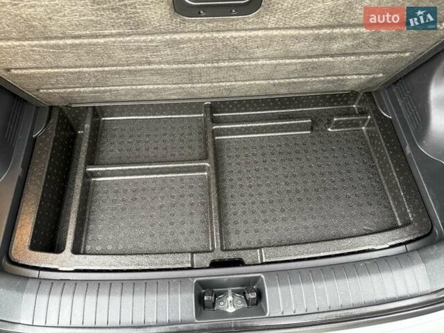 Белый Хендай Kona Electric, объемом двигателя 0 л и пробегом 64 тыс. км за 21499 $, фото 77 на Automoto.ua