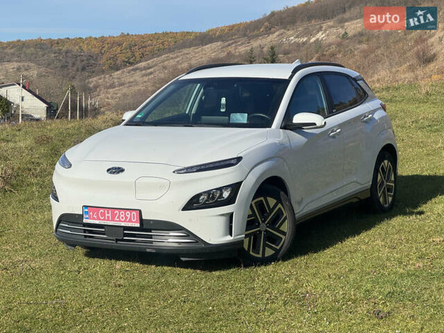 Белый Хендай Kona Electric, объемом двигателя 0 л и пробегом 101 тыс. км за 19800 $, фото 1 на Automoto.ua