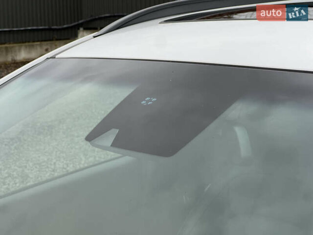 Білий Хендай Kona Electric, об'ємом двигуна 0 л та пробігом 70 тис. км за 19828 $, фото 22 на Automoto.ua