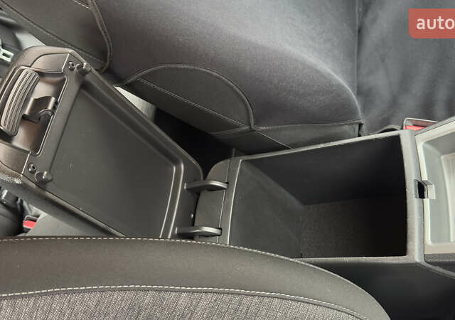 Белый Хендай Kona Electric, объемом двигателя 0 л и пробегом 124 тыс. км за 17494 $, фото 45 на Automoto.ua