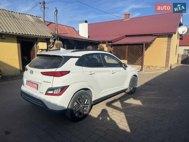 Белый Хендай Kona Electric, объемом двигателя 0 л и пробегом 101 тыс. км за 19800 $, фото 36 на Automoto.ua
