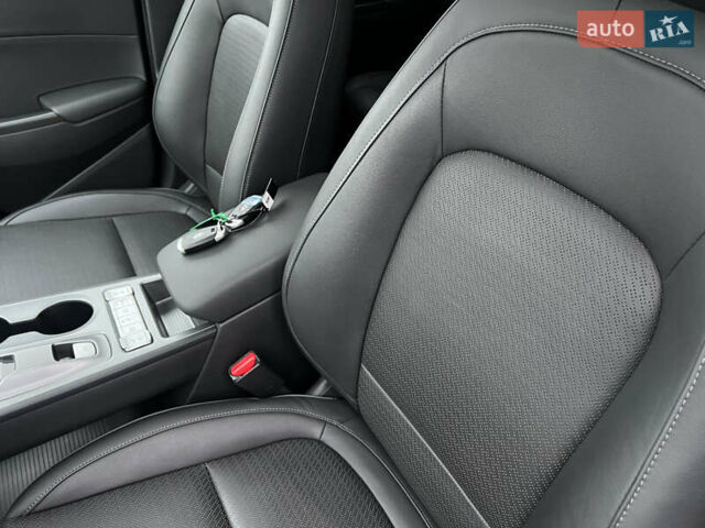 Белый Хендай Kona Electric, объемом двигателя 0 л и пробегом 111 тыс. км за 18570 $, фото 31 на Automoto.ua