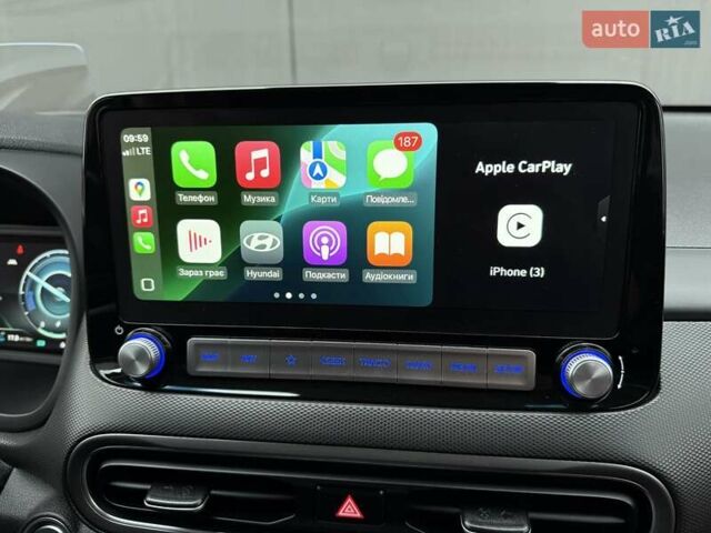 Белый Хендай Kona Electric, объемом двигателя 0 л и пробегом 64 тыс. км за 21499 $, фото 103 на Automoto.ua