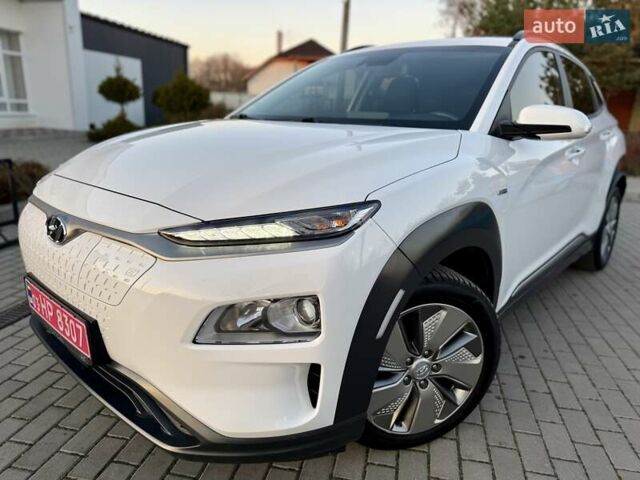 Белый Хендай Kona Electric, объемом двигателя 0 л и пробегом 78 тыс. км за 17250 $, фото 10 на Automoto.ua