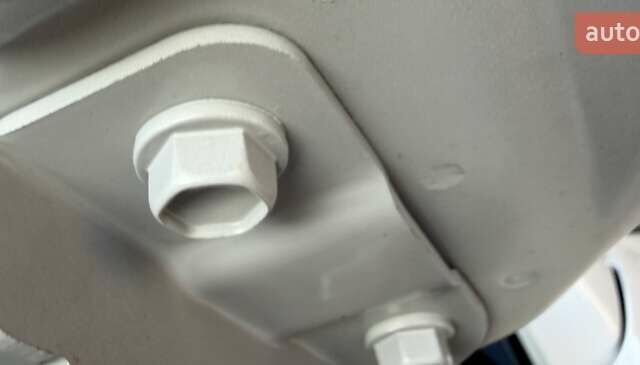 Білий Хендай Kona Electric, об'ємом двигуна 0 л та пробігом 64 тис. км за 16950 $, фото 59 на Automoto.ua