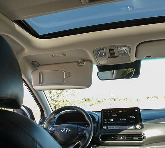 Білий Хендай Kona Electric, об'ємом двигуна 0 л та пробігом 130 тис. км за 22000 $, фото 10 на Automoto.ua