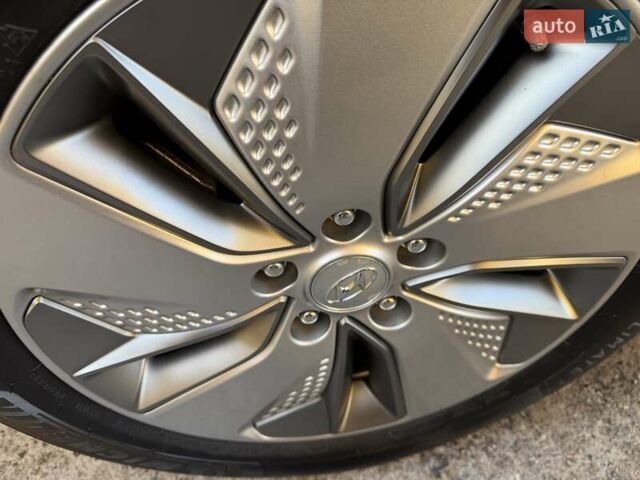 Білий Хендай Kona Electric, об'ємом двигуна 0 л та пробігом 64 тис. км за 16950 $, фото 52 на Automoto.ua