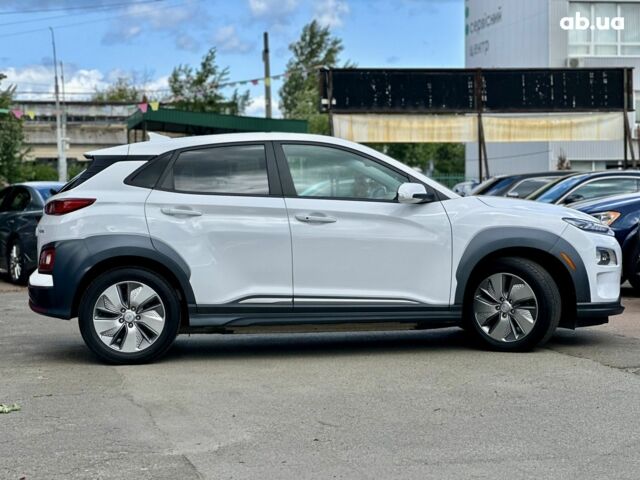 Белый Хендай Kona Electric, объемом двигателя 0 л и пробегом 149 тыс. км за 15350 $, фото 5 на Automoto.ua