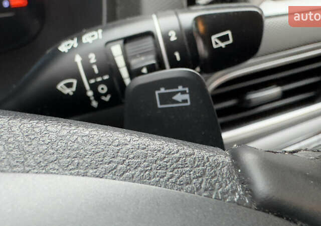 Белый Хендай Kona Electric, объемом двигателя 0 л и пробегом 124 тыс. км за 17494 $, фото 68 на Automoto.ua