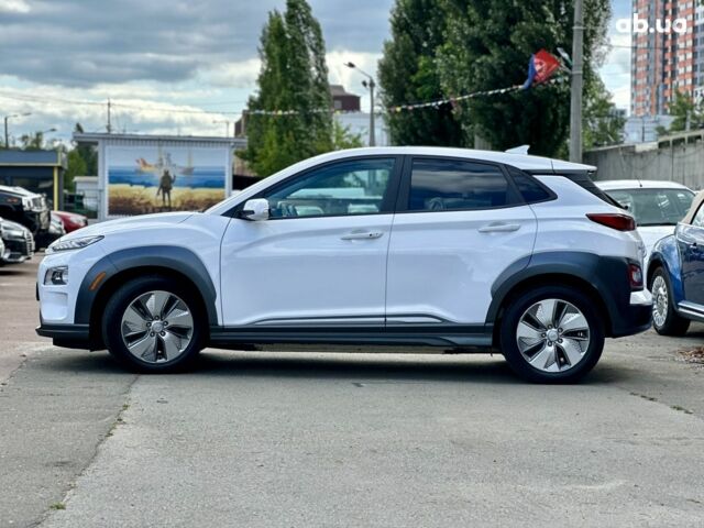 Белый Хендай Kona Electric, объемом двигателя 0 л и пробегом 149 тыс. км за 15350 $, фото 1 на Automoto.ua