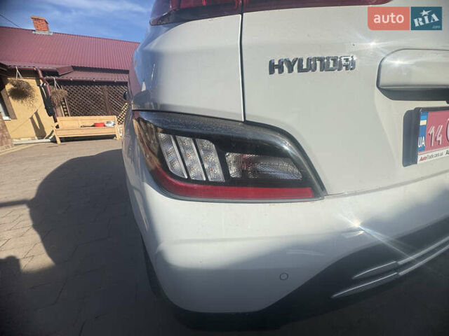 Белый Хендай Kona Electric, объемом двигателя 0 л и пробегом 101 тыс. км за 19800 $, фото 25 на Automoto.ua