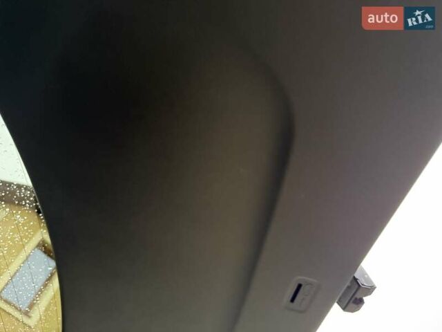 Белый Хендай Kona Electric, объемом двигателя 0 л и пробегом 92 тыс. км за 17950 $, фото 102 на Automoto.ua