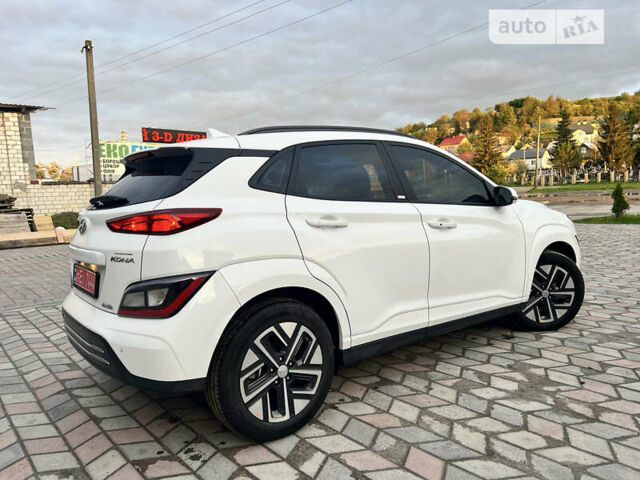 Білий Хендай Kona Electric, об'ємом двигуна 0 л та пробігом 21 тис. км за 19300 $, фото 10 на Automoto.ua