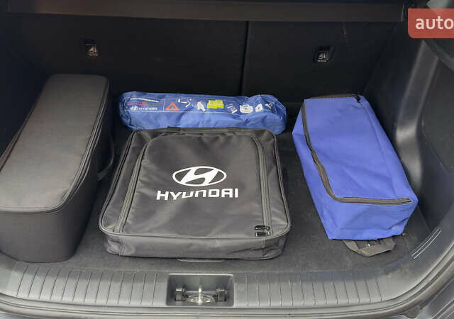 Белый Хендай Kona Electric, объемом двигателя 0 л и пробегом 124 тыс. км за 17494 $, фото 78 на Automoto.ua