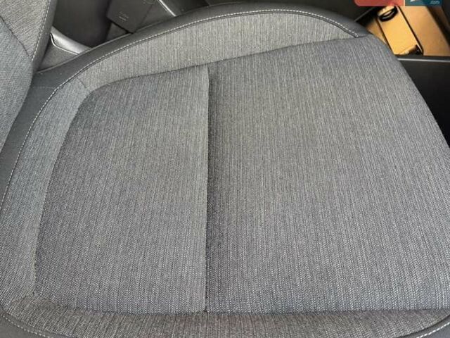 Білий Хендай Kona Electric, об'ємом двигуна 0 л та пробігом 64 тис. км за 16950 $, фото 77 на Automoto.ua