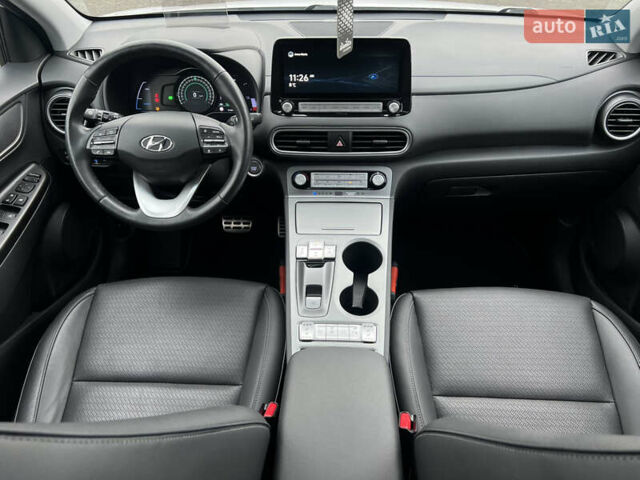 Белый Хендай Kona Electric, объемом двигателя 0 л и пробегом 111 тыс. км за 18570 $, фото 58 на Automoto.ua