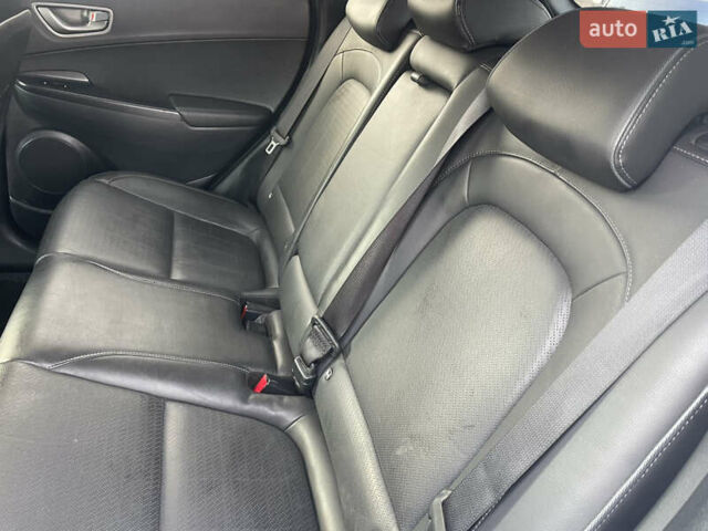 Белый Хендай Kona Electric, объемом двигателя 0 л и пробегом 117 тыс. км за 16500 $, фото 14 на Automoto.ua