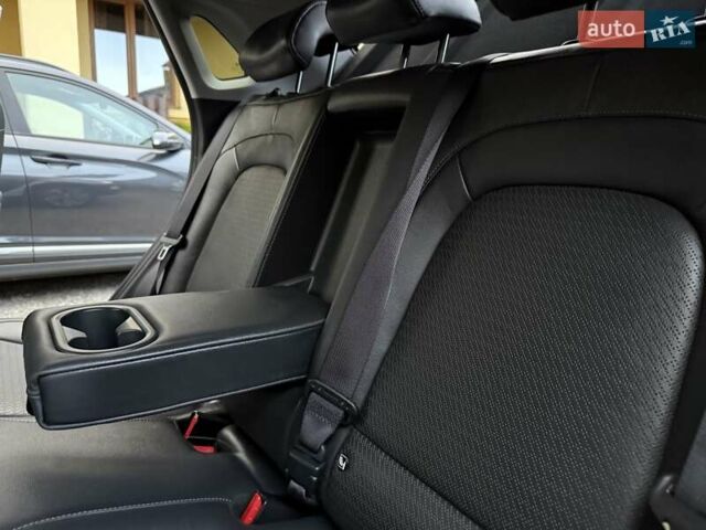 Белый Хендай Kona Electric, объемом двигателя 0 л и пробегом 92 тыс. км за 17950 $, фото 61 на Automoto.ua