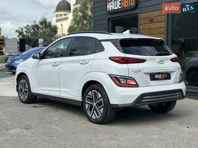 Білий Хендай Kona Electric, об'ємом двигуна 0 л та пробігом 93 тис. км за 18900 $, фото 12 на Automoto.ua