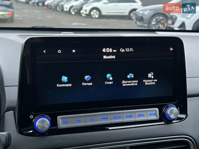 Білий Хендай Kona Electric, об'ємом двигуна 0 л та пробігом 70 тис. км за 19828 $, фото 71 на Automoto.ua