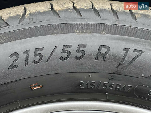 Белый Хендай Kona Electric, объемом двигателя 0 л и пробегом 111 тыс. км за 18570 $, фото 25 на Automoto.ua