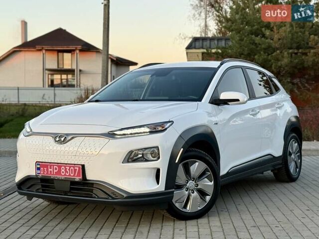 Белый Хендай Kona Electric, объемом двигателя 0 л и пробегом 78 тыс. км за 17250 $, фото 6 на Automoto.ua
