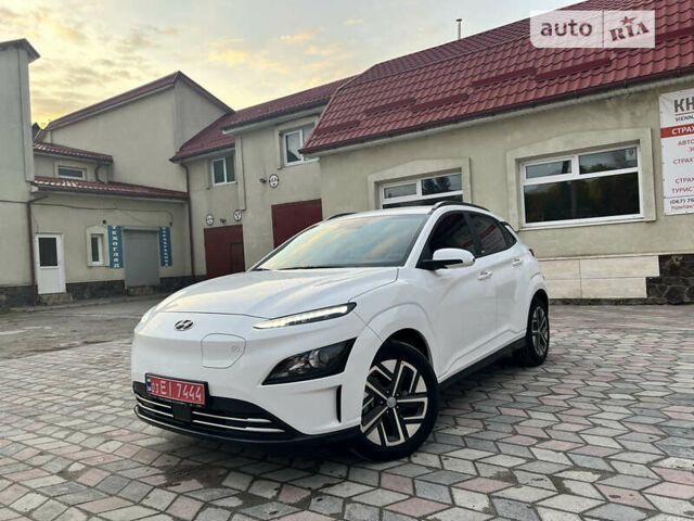 Білий Хендай Kona Electric, об'ємом двигуна 0 л та пробігом 21 тис. км за 19300 $, фото 14 на Automoto.ua