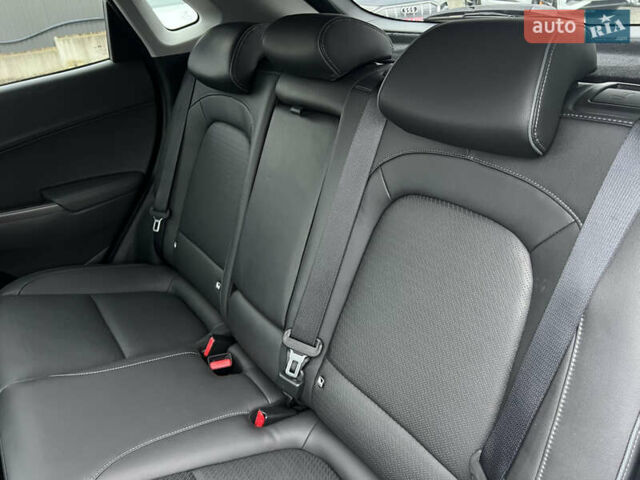 Белый Хендай Kona Electric, объемом двигателя 0 л и пробегом 111 тыс. км за 18570 $, фото 36 на Automoto.ua