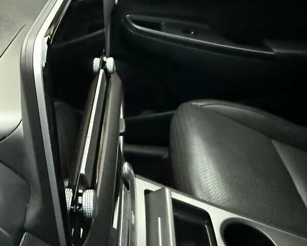 Белый Хендай Kona Electric, объемом двигателя 0 л и пробегом 92 тыс. км за 17950 $, фото 83 на Automoto.ua