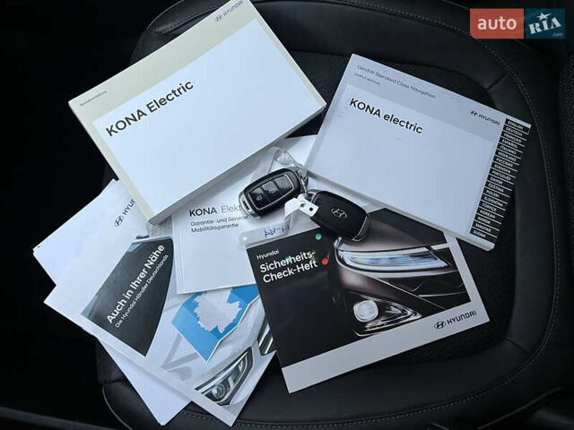 Білий Хендай Kona Electric, об'ємом двигуна 0 л та пробігом 70 тис. км за 19828 $, фото 80 на Automoto.ua