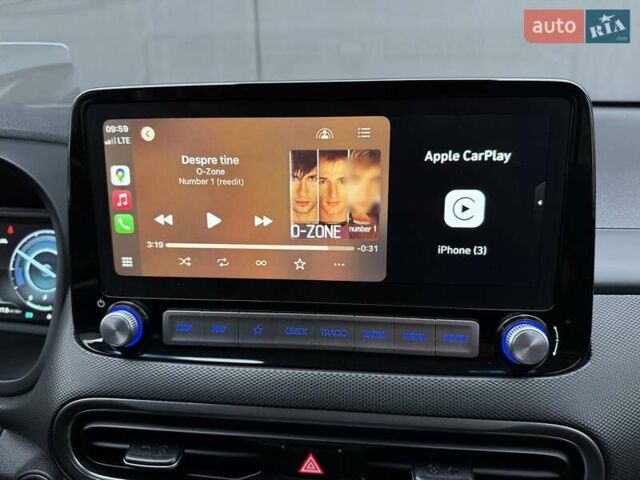 Белый Хендай Kona Electric, объемом двигателя 0 л и пробегом 64 тыс. км за 21499 $, фото 102 на Automoto.ua