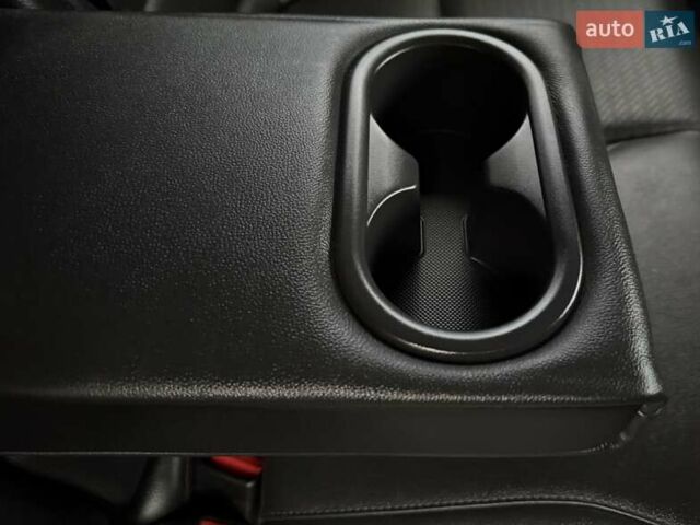 Белый Хендай Kona Electric, объемом двигателя 0 л и пробегом 92 тыс. км за 17950 $, фото 112 на Automoto.ua