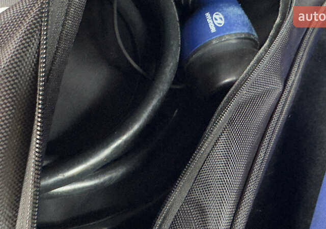 Белый Хендай Kona Electric, объемом двигателя 0 л и пробегом 124 тыс. км за 17494 $, фото 80 на Automoto.ua