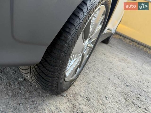 Білий Хендай Kona Electric, об'ємом двигуна 0 л та пробігом 64 тис. км за 16950 $, фото 39 на Automoto.ua