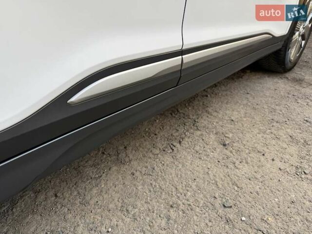 Білий Хендай Kona Electric, об'ємом двигуна 0 л та пробігом 64 тис. км за 16950 $, фото 44 на Automoto.ua