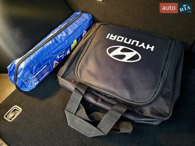 Белый Хендай Kona Electric, объемом двигателя 0 л и пробегом 78 тыс. км за 17250 $, фото 97 на Automoto.ua