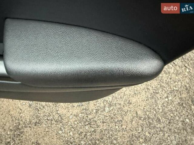 Белый Хендай Kona Electric, объемом двигателя 0 л и пробегом 92 тыс. км за 17950 $, фото 115 на Automoto.ua