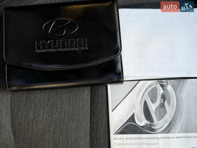 Білий Хендай Kona Electric, об'ємом двигуна 0 л та пробігом 64 тис. км за 16950 $, фото 118 на Automoto.ua