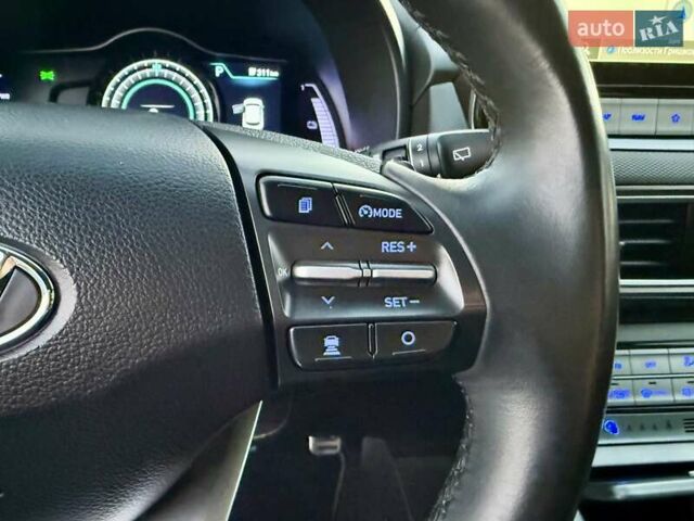 Белый Хендай Kona Electric, объемом двигателя 0 л и пробегом 78 тыс. км за 17250 $, фото 53 на Automoto.ua