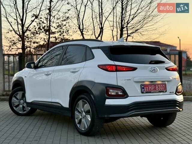 Белый Хендай Kona Electric, объемом двигателя 0 л и пробегом 78 тыс. км за 17250 $, фото 13 на Automoto.ua
