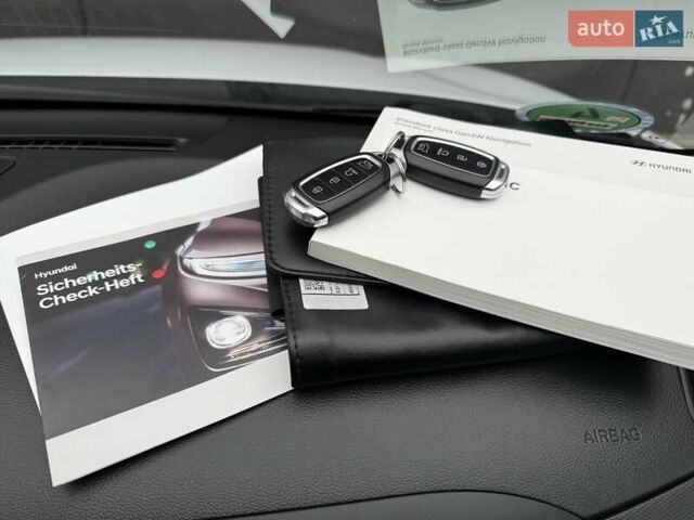 Белый Хендай Kona Electric, объемом двигателя 0 л и пробегом 64 тыс. км за 21499 $, фото 83 на Automoto.ua