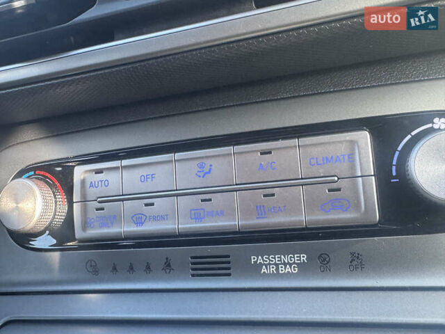 Белый Хендай Kona Electric, объемом двигателя 0 л и пробегом 101 тыс. км за 19800 $, фото 19 на Automoto.ua